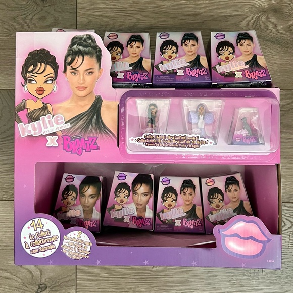 Kylie X Bratz Mini Toy Display